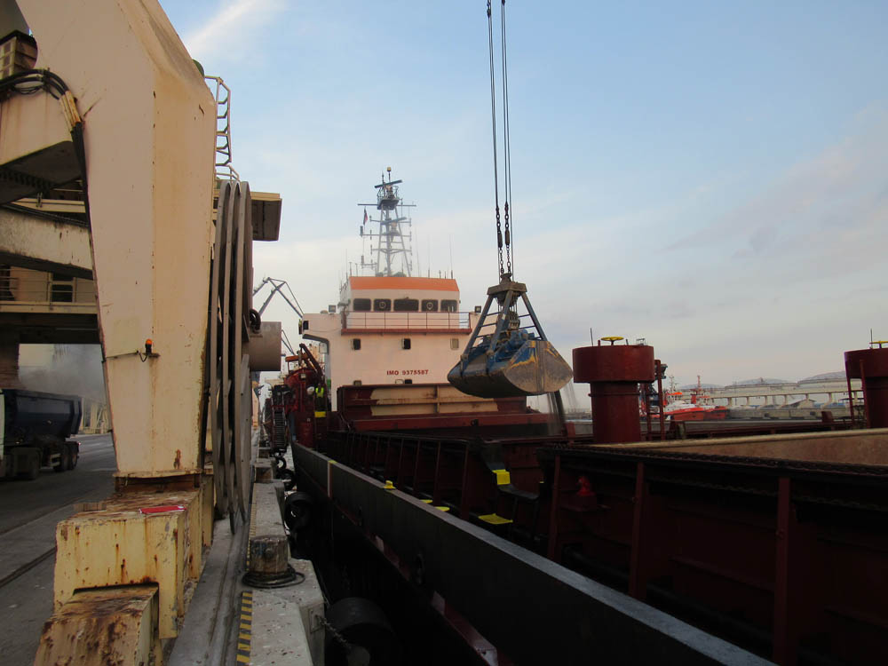 Rock phosphate FOB logistics